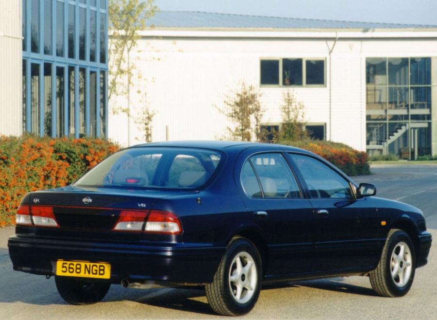  Nissan Maxima QX 1994 года  (UK) (фото 3 из 4)